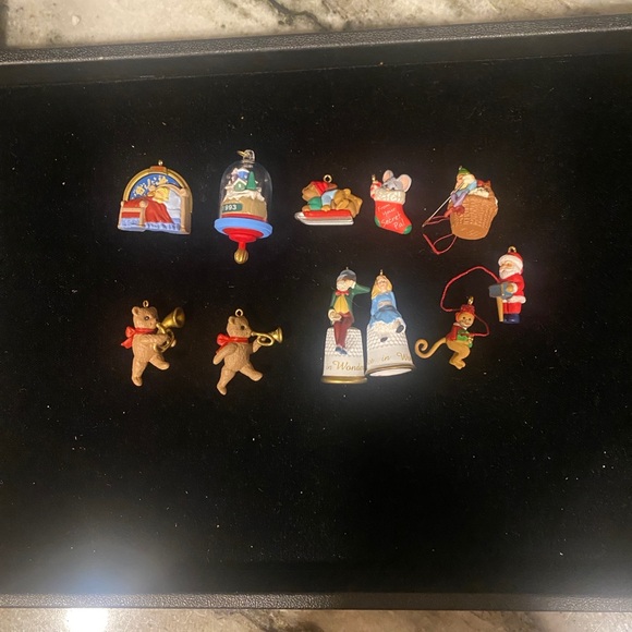 Hallmark keepsake set of 10 90’s miniature ornaments - Picture 4 of 14